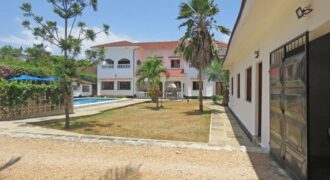 3 BEDROOM VILLA WITH GUEST COTTAGE ONLY MINUTES FROM THE BEACH 2ND ROW – SOUTH WATAMU